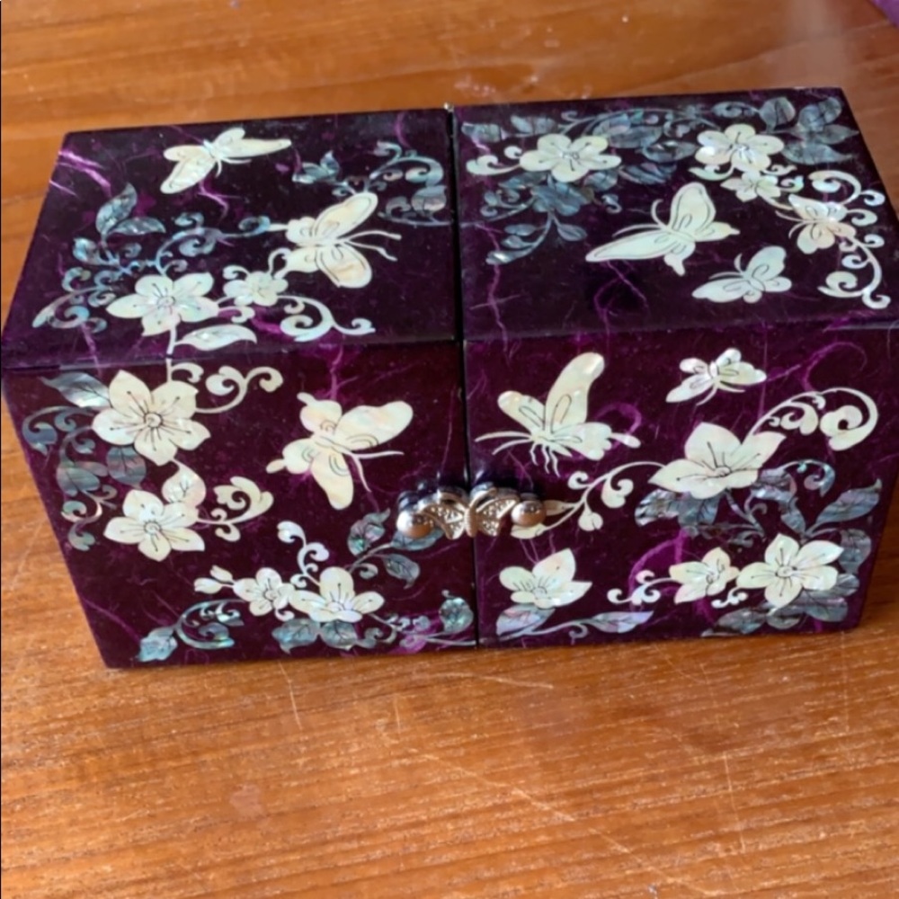 Mother of pearl jewelry box